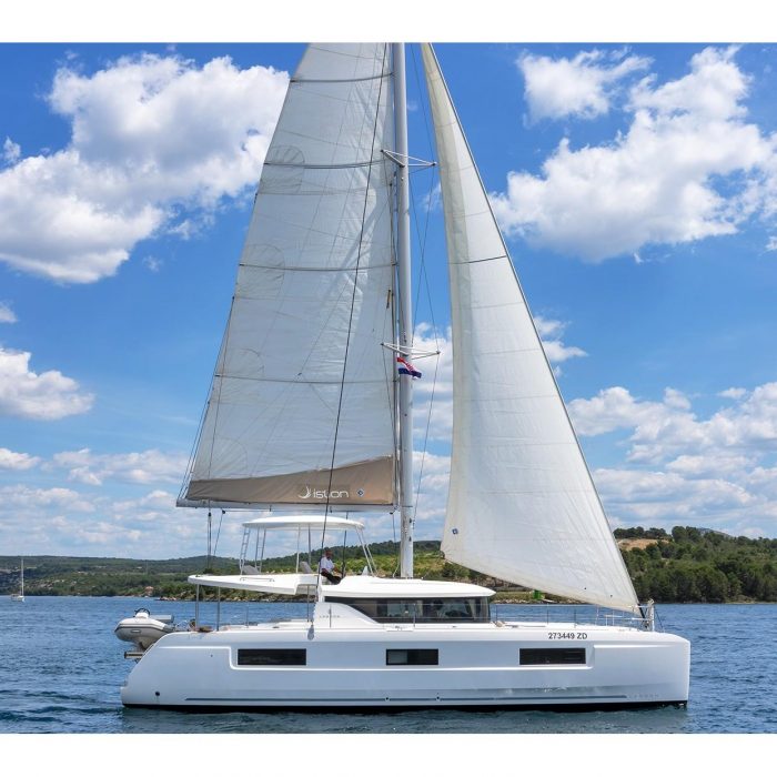 White Pearl | Lagoon 46 photo 8
