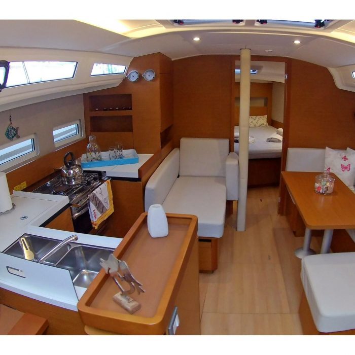 Evelina | Sun Odyssey 410 photo 9