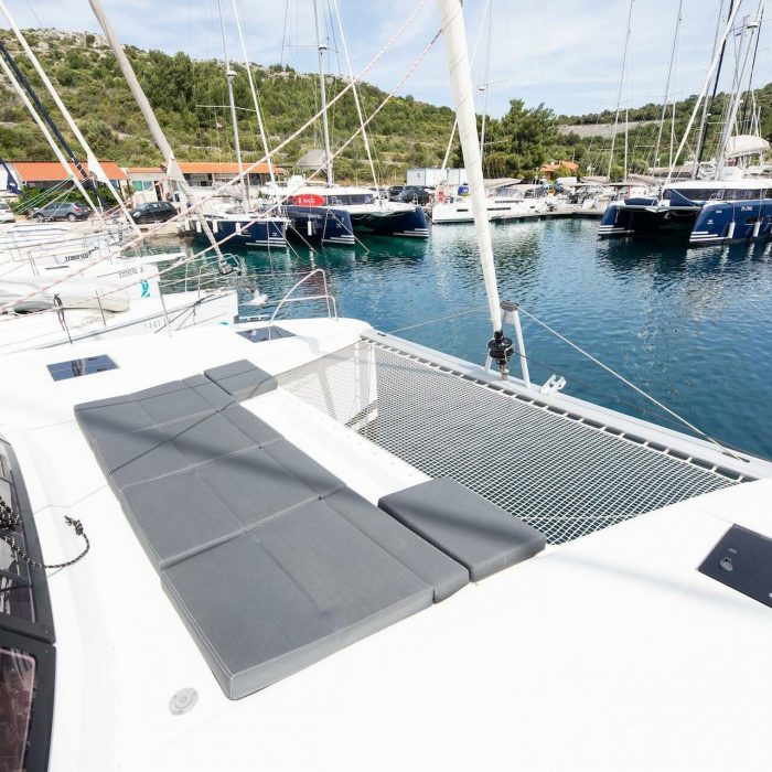 Livia Augusta | Fountaine Pajot Astrea 42 photo 7