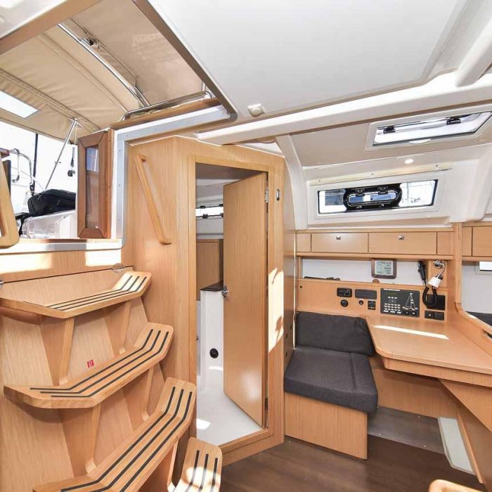 White Pearl | Bavaria Cruiser 37 photo 14