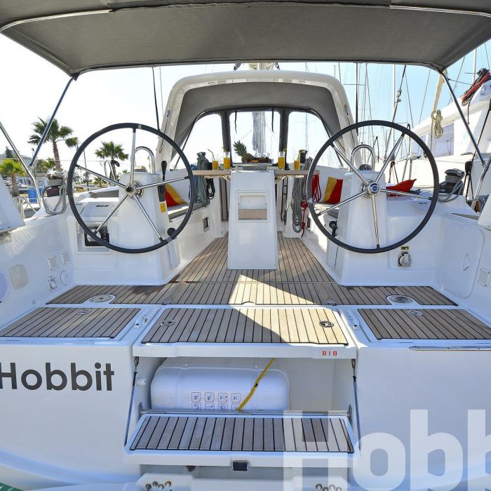 Hobbit | Oceanis 35 photo 15
