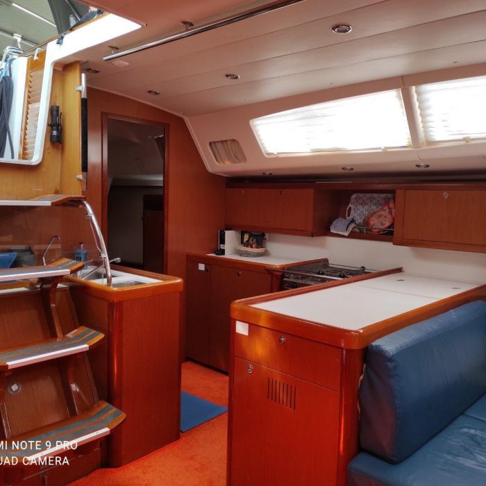 Valasia | Oceanis 54 photo 5
