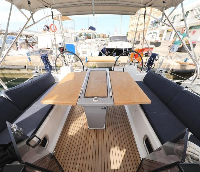 Seven | Oceanis 41.1 photo 7