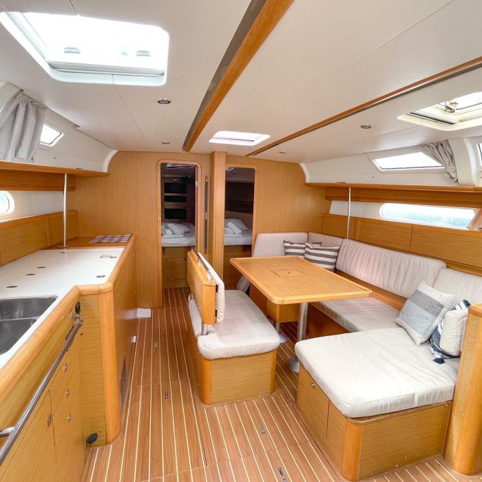 Beethoven ( with Bowthruster ,Solar Panels) | Sun Odyssey 44 i photo 9