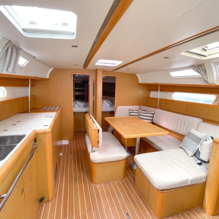 Beethoven ( with Bowthruster ,Solar Panels) photo 10