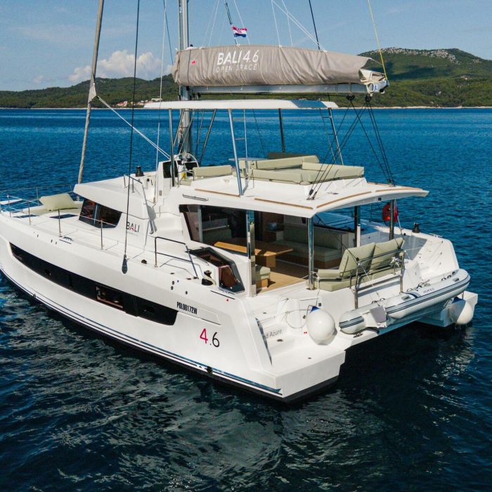 Grand Azure | Bali 4.6 - 5 + 1 cab. photo 3