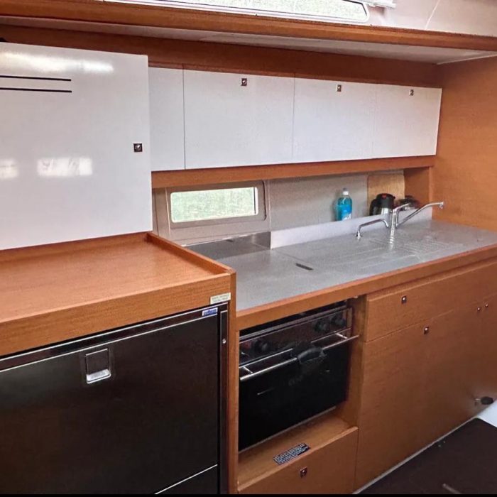 Sail Corvus | Dufour 390 Grand Large photo 18