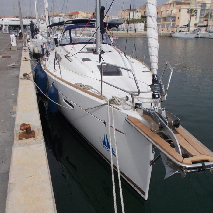 Dark Eyes | Sun Odyssey 419 photo 3