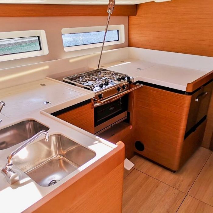 Persik | Sun Odyssey 490 photo 6