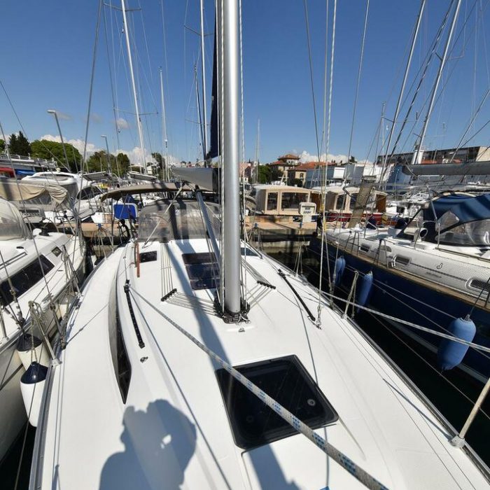 Viviana | Bavaria 37 photo 11