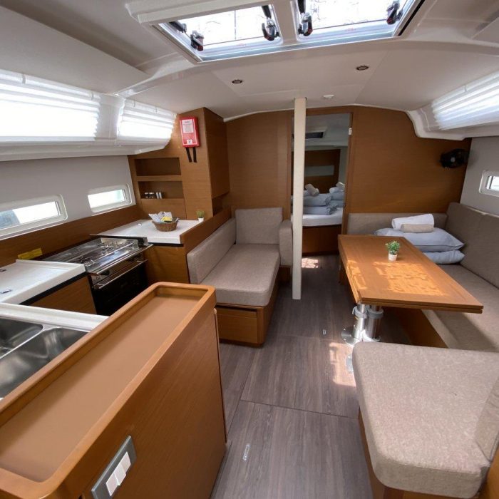 night elli | Sun Odyssey 410 - 3 cab. photo 8