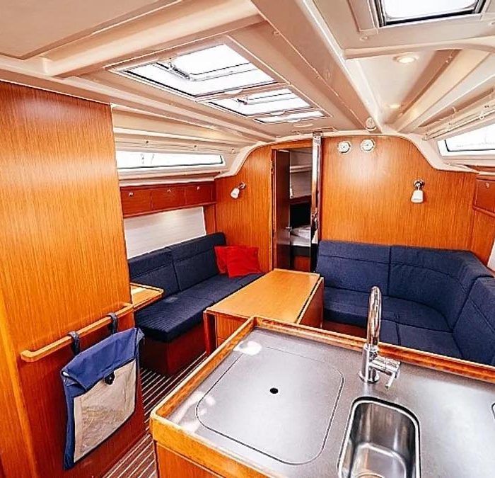 Blue Tone | Bavaria Cruiser 37 photo 3