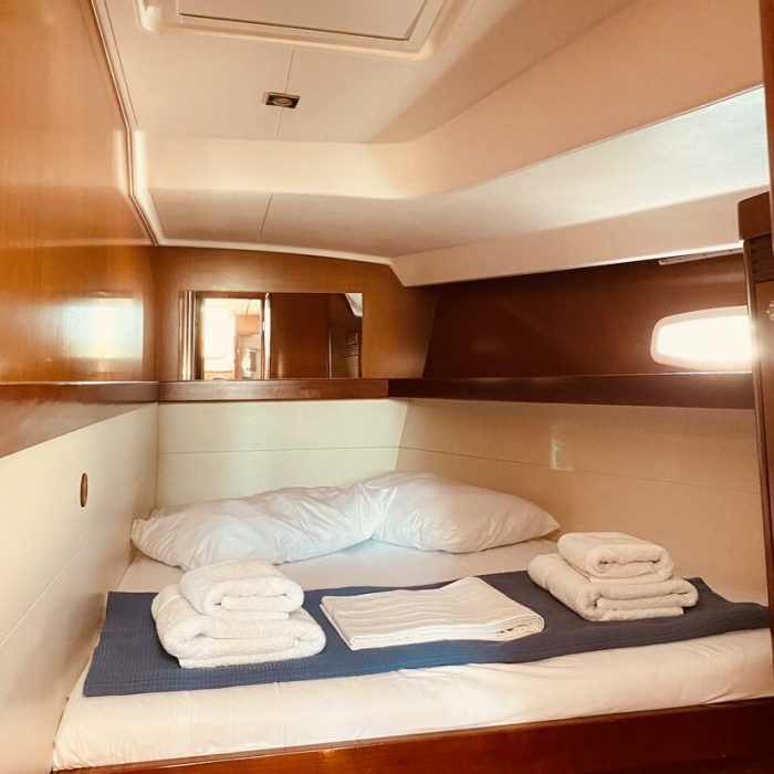 Pura Vida (Pax 12) | Oceanis 50 photo 14
