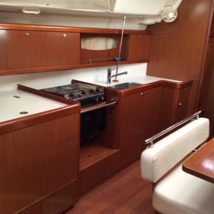 Seacret | Oceanis 43 photo 4