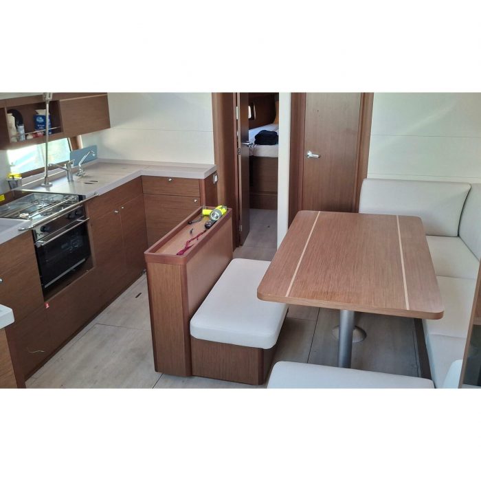Premium | Oceanis 46.1 photo 7
