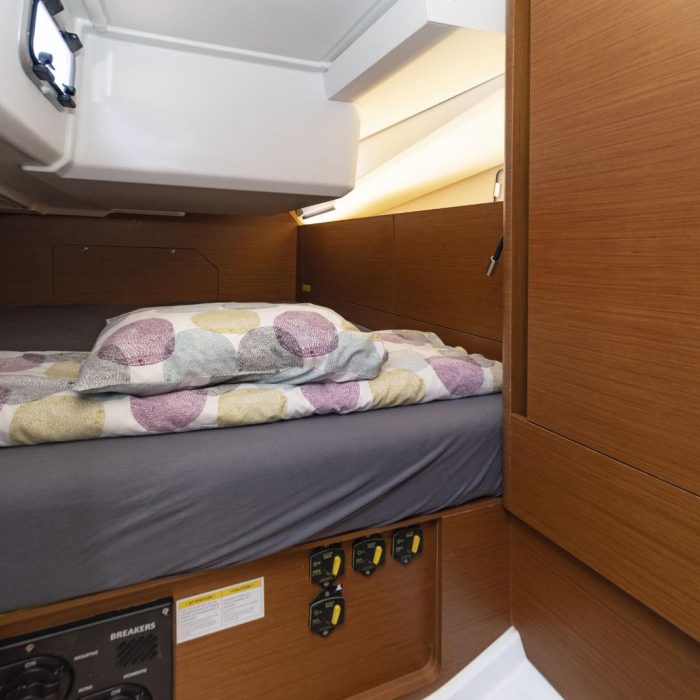 free elli | Sun Odyssey 440 - 4 cab. photo 19 free elli | Sun Odyssey 440 - 4 cab. photo 19