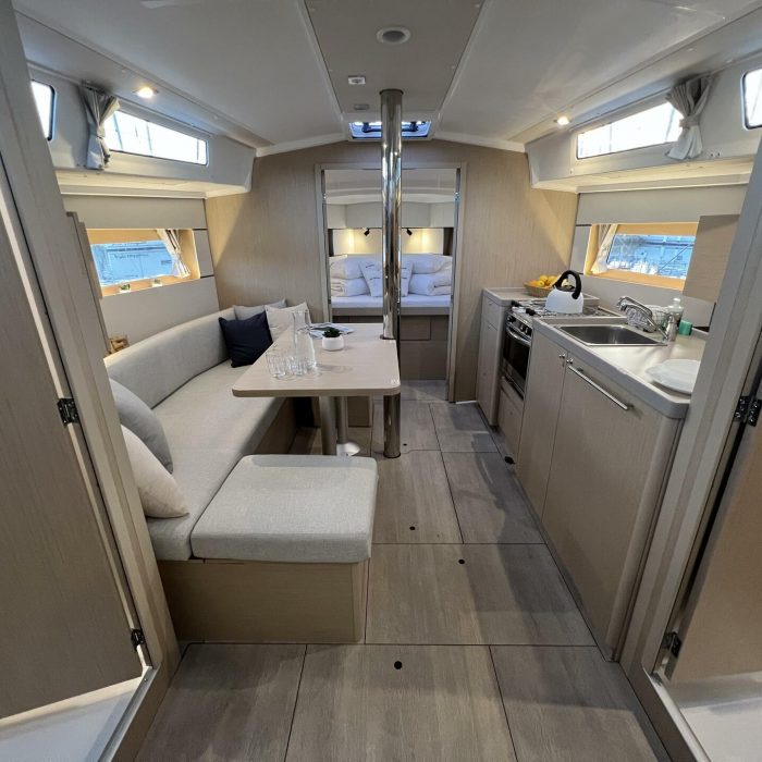 Jana | Oceanis 38.1 photo 19