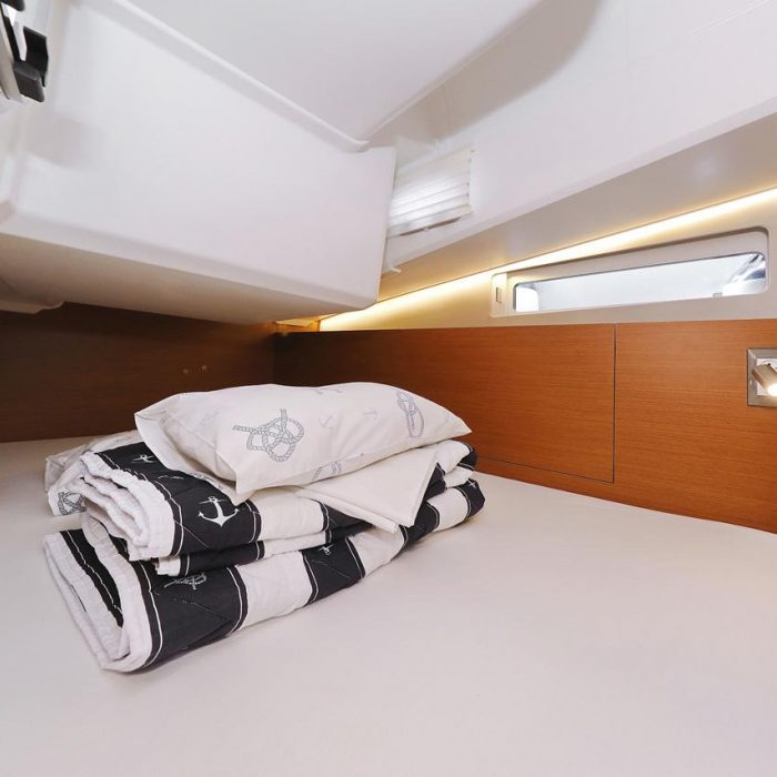 Beauty | Sun Odyssey 410 photo 11