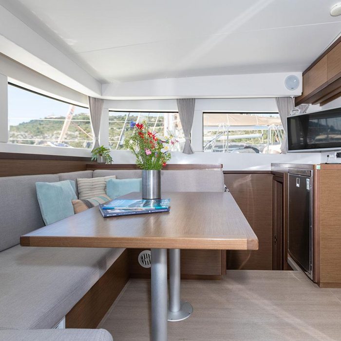 MONARCH 2020 (air condition, generator) | Lagoon 40 photo 16