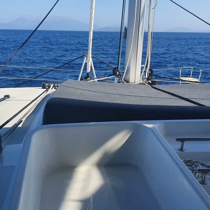 Evi | Lagoon 450 Fly photo 1