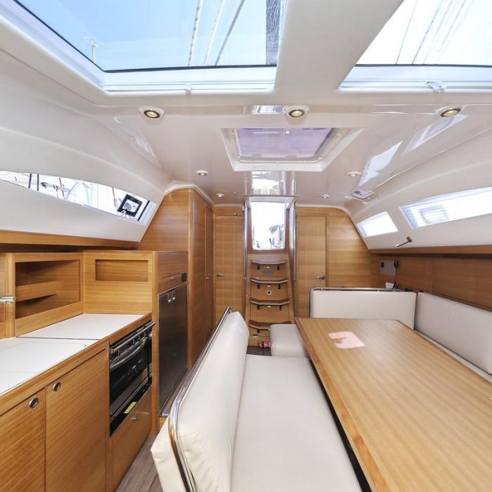 Moon Pearl | Elan 45.1 Impression photo 14