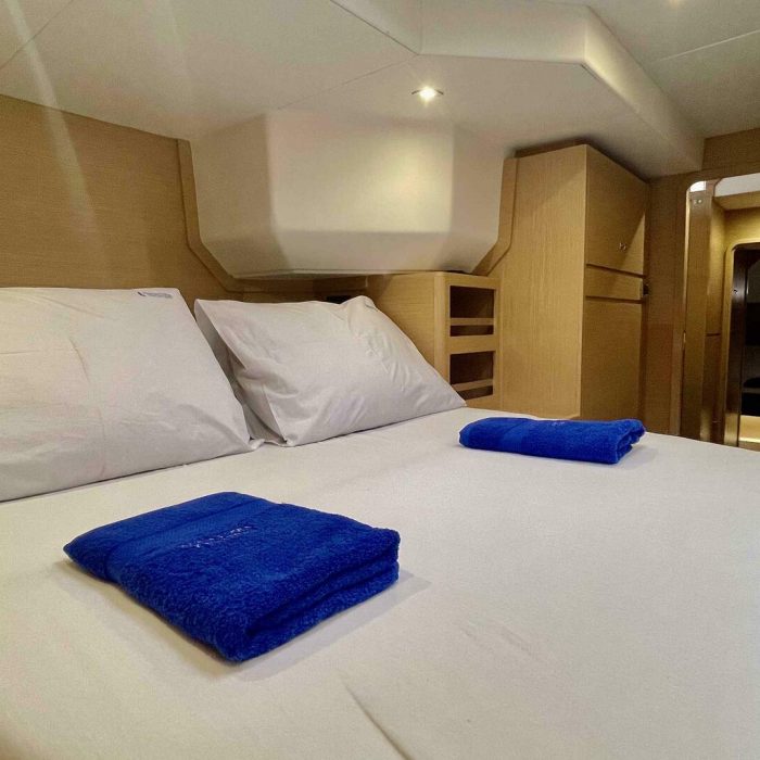 Nirvana | Dufour Catamaran 48 photo 34