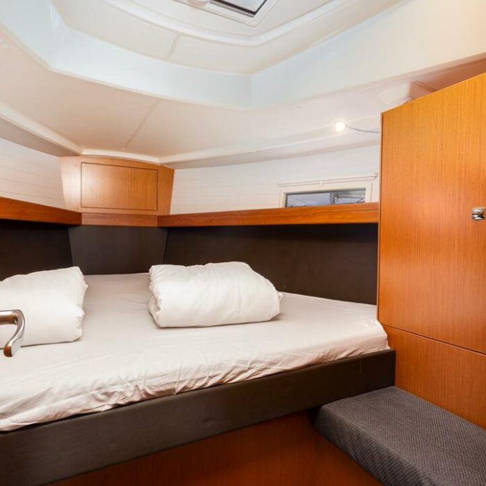 Fjaka | Bavaria Cruiser 37 photo 9