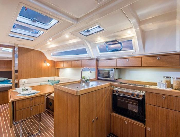 Helena | Bavaria Cruiser 37 (3Cab) photo 4