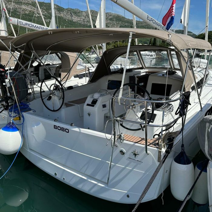 Bobo | Sun Odyssey 410 photo 3