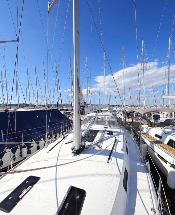 Aries | Bavaria Cruiser 45 photo 6