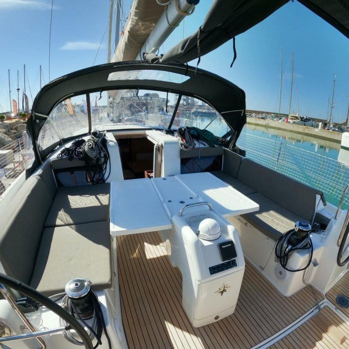 Melusina | Sun Odyssey 490 photo 6