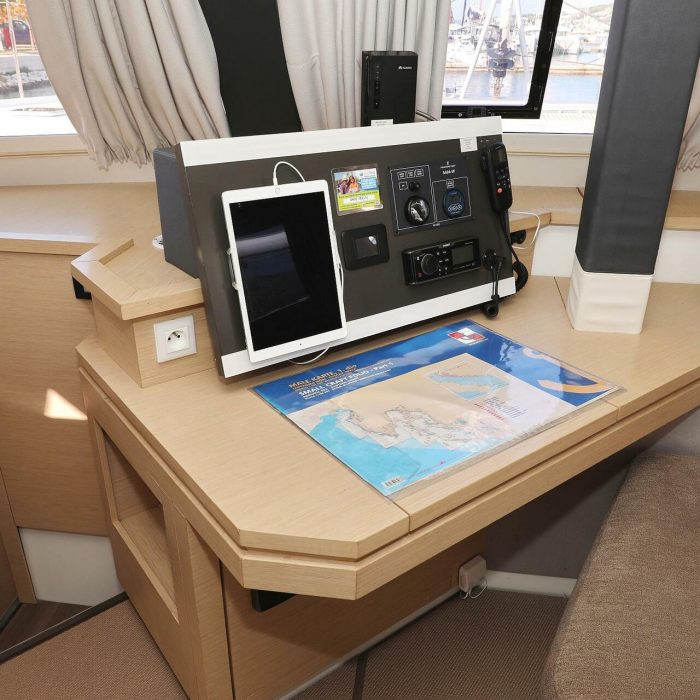 Feeling Free | Fountaine Pajot Saba 50 photo 21
