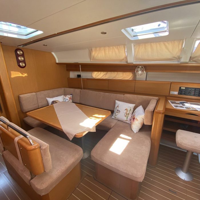 Capella II | Sun Odyssey 44 i photo 4