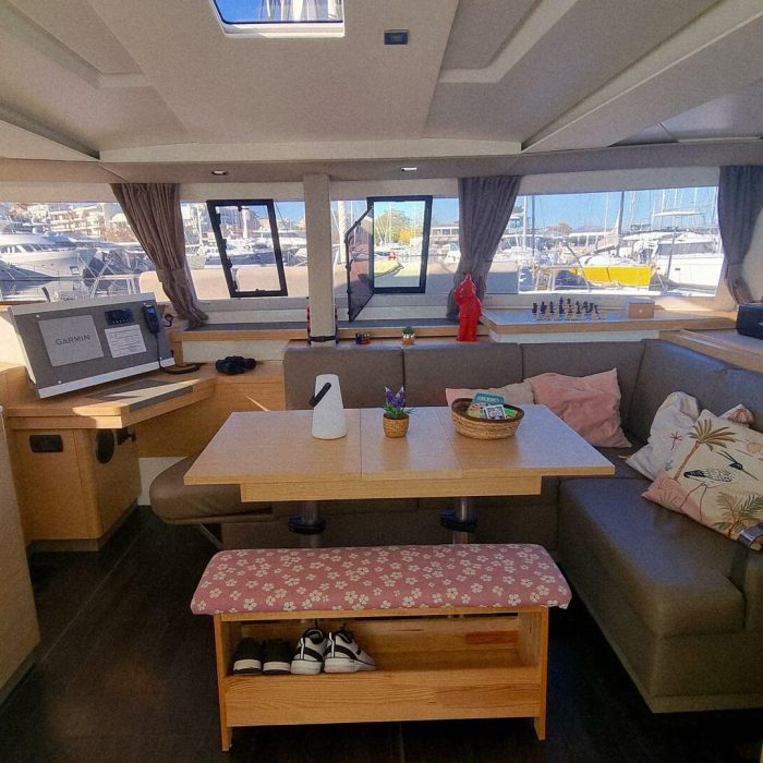 Seaview | Fountaine Pajot Astrea 42 photo 8