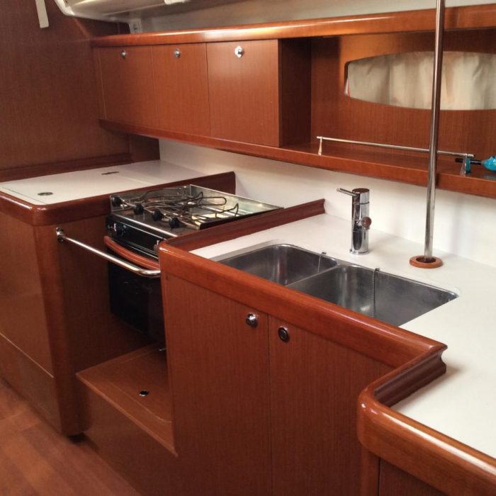 Seacret | Oceanis 43 photo 7