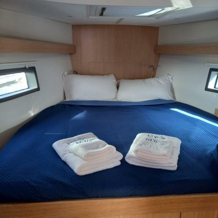 Supereva | Bavaria C42 photo 6