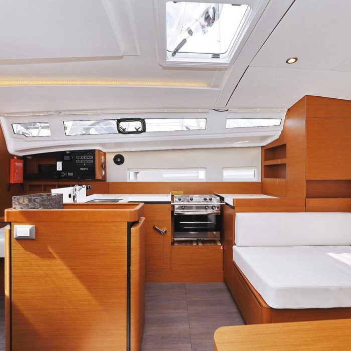 Beauty | Sun Odyssey 410 photo 7