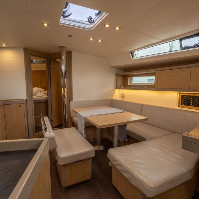 Asteria - Standard line | Oceanis 45 photo 9
