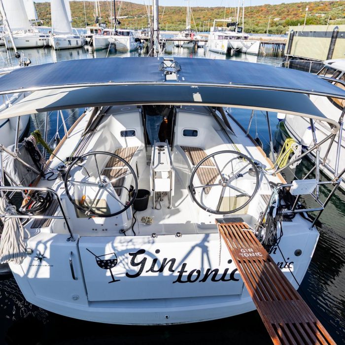 Gin Tonic | Sun Odyssey 349 photo 2