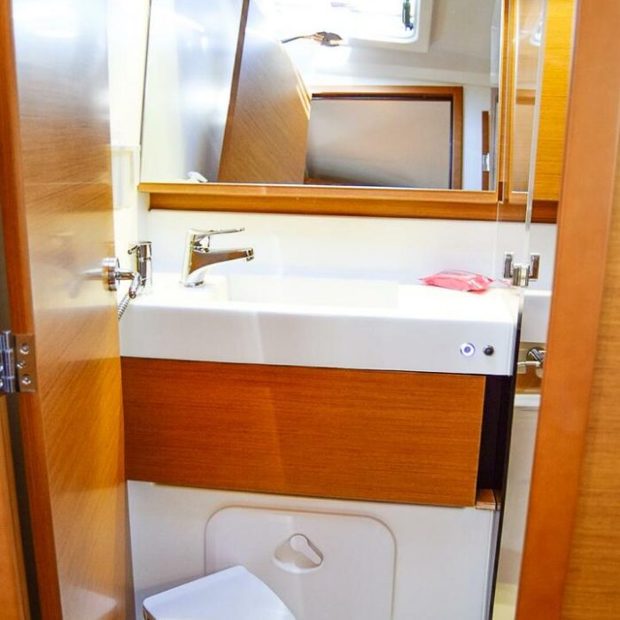 Aegeas | Sun Odyssey 410 photo 9