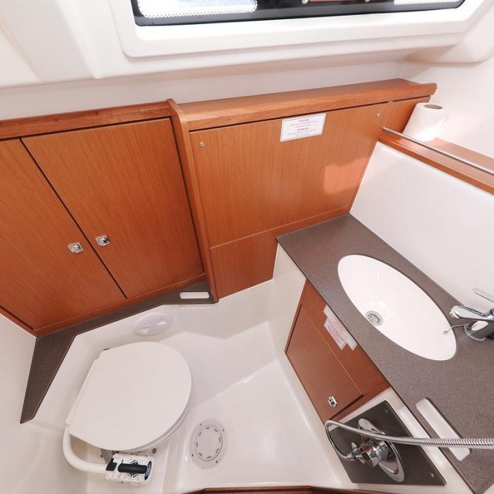 Spectrum | Bavaria Cruiser 37 photo 12