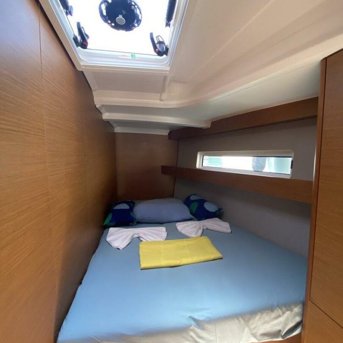 Lornia | Sun Odyssey 440 photo 4