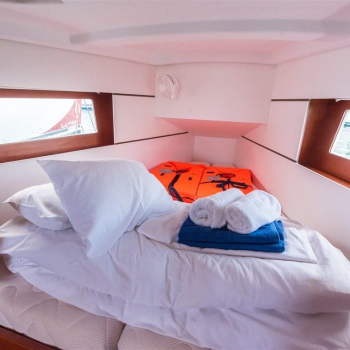 Lampuga | Oceanis 35.1 photo 5