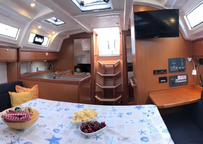 Lana 3 | Bavaria Cruiser 37 photo 13