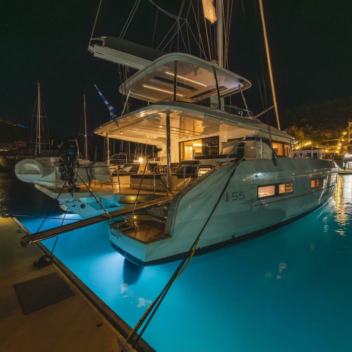 HUMBLE ONE | Lagoon 55 photo 9