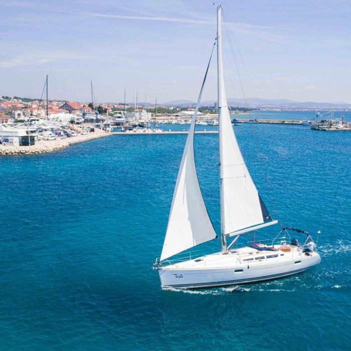 Ema | Sun Odyssey 42i photo 10