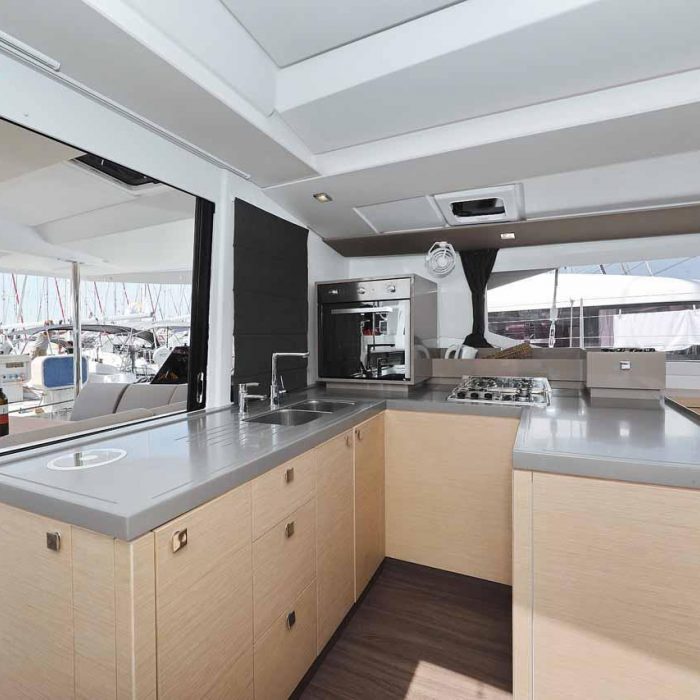 Bella V | Fountaine Pajot Astrea 42 photo 9
