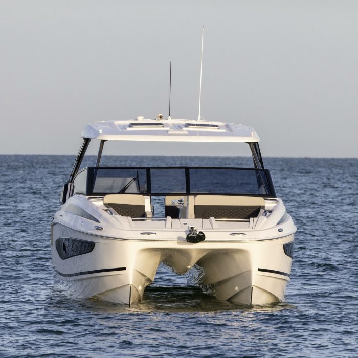 Batcat | Aquila 32 Sport photo 2