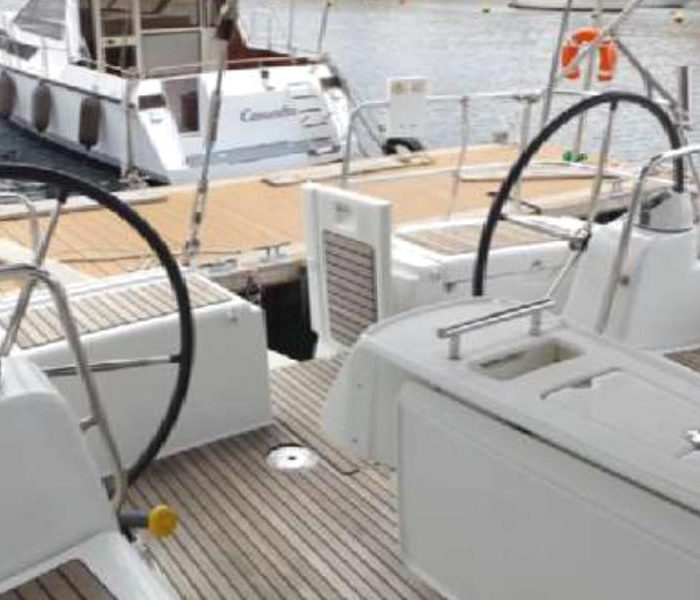 In Compliance | Oceanis 50 Family photo 17