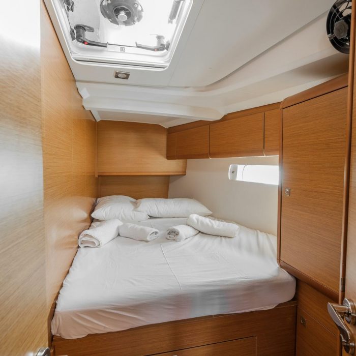 PERRO BLANCO | Sun Odyssey 519 photo 15